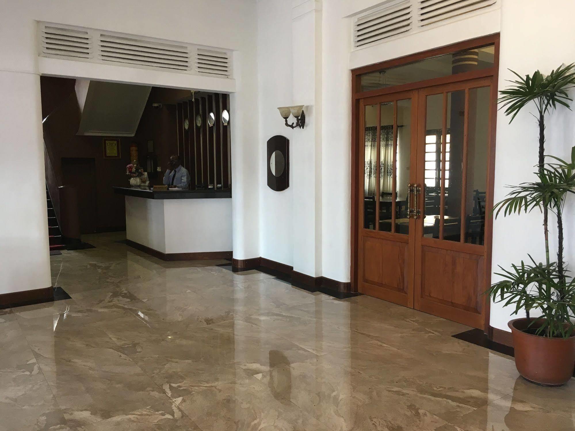 Shalimar Hotel Коломбо Экстерьер фото