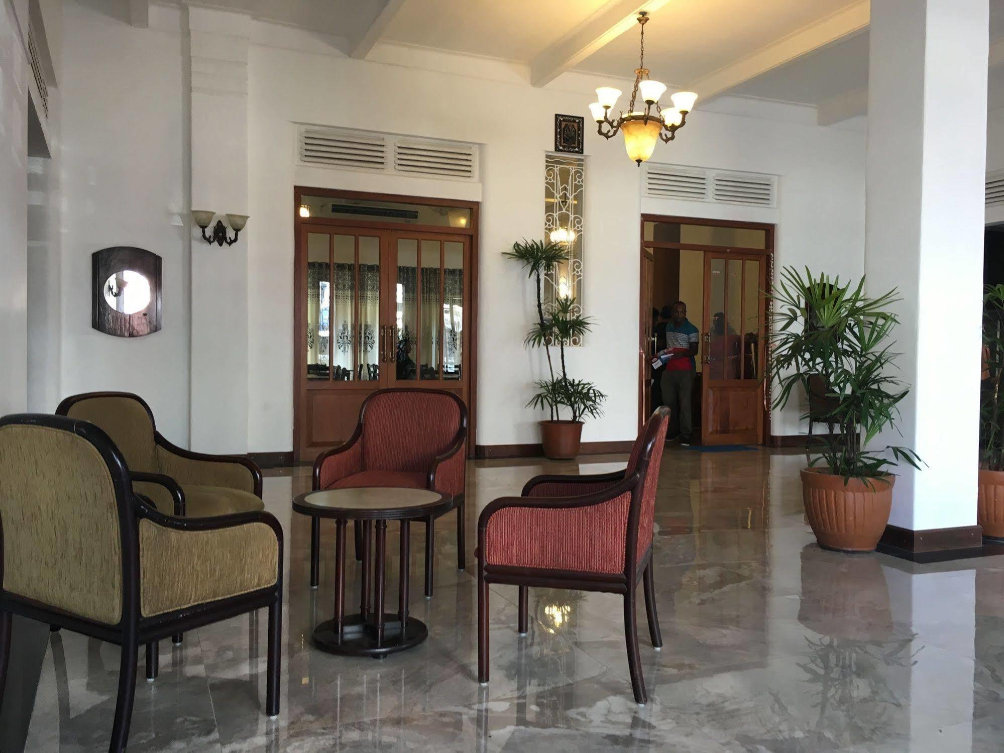 Shalimar Hotel Коломбо Экстерьер фото